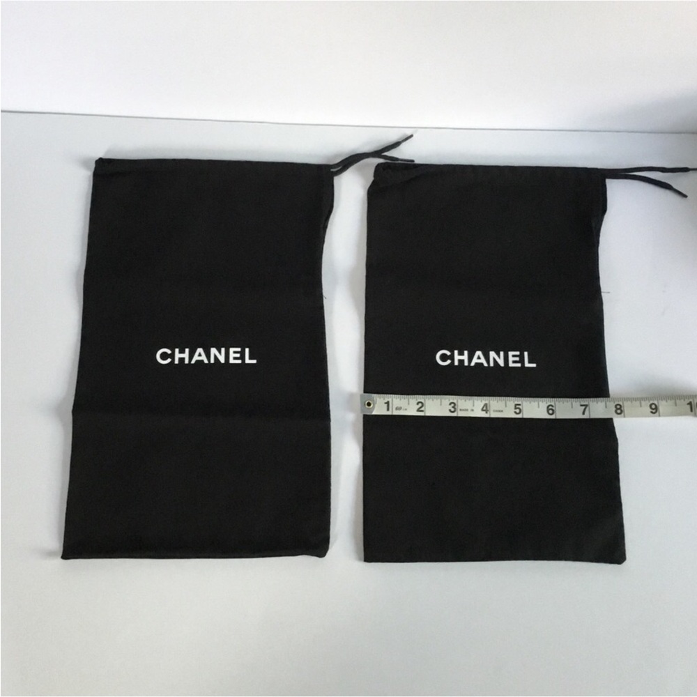 CHANEL BOX W/2 DUST BAGS SOME TISSUE NO LOGO BOOK-FINAL PRICE - Picture 12 of 14